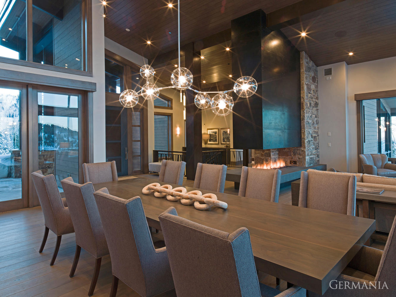 Wondering about building your own mansion dining room? Light fixtures and lighting cans can important elements for your custom luxury home.