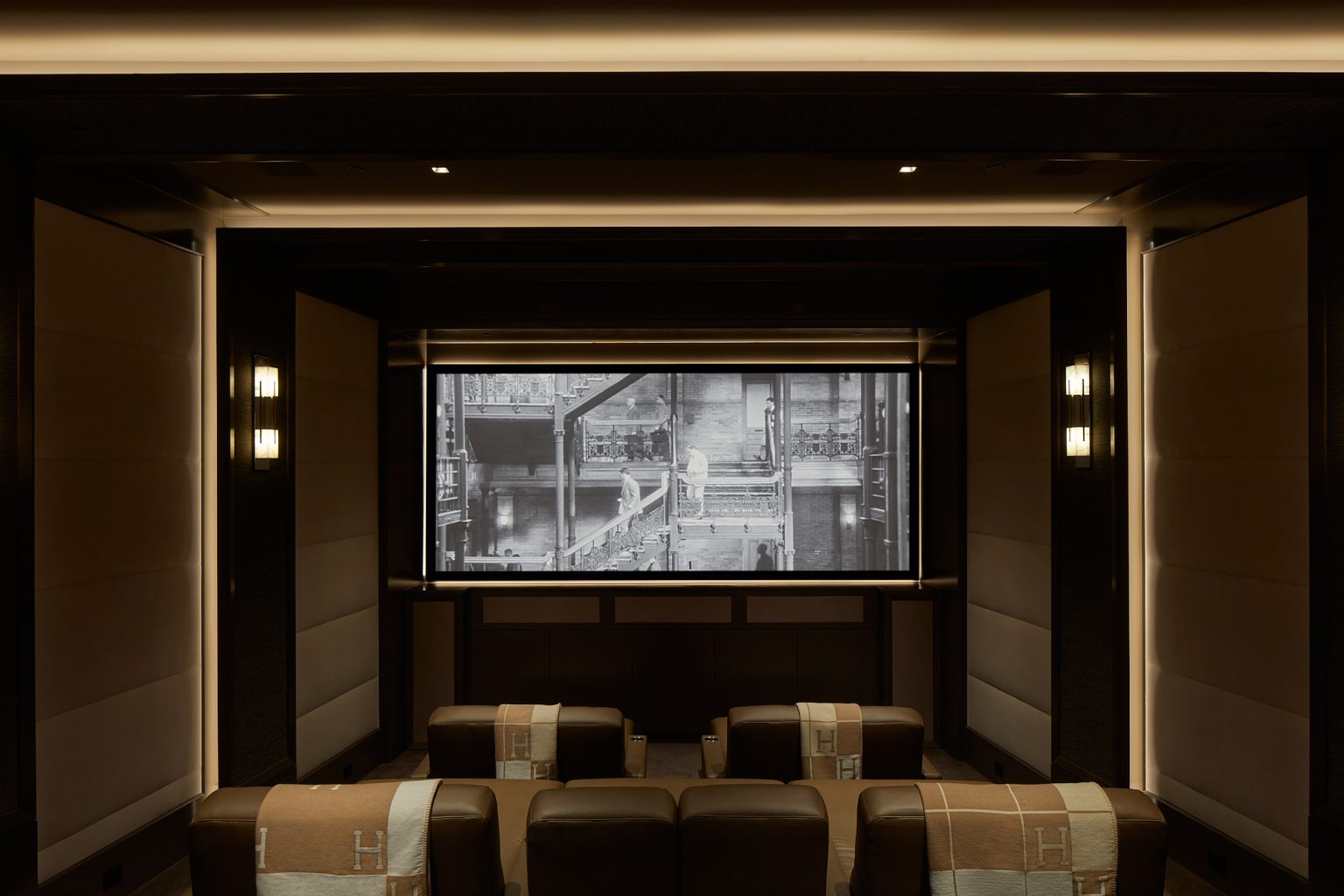 5-theater-room-ideas-for-your-custom-luxury-home-germania